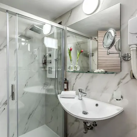 Centro Cavour Pensión Roma