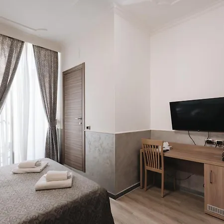 Centro Cavour 4* Rzym