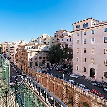 Centro Cavour 4*