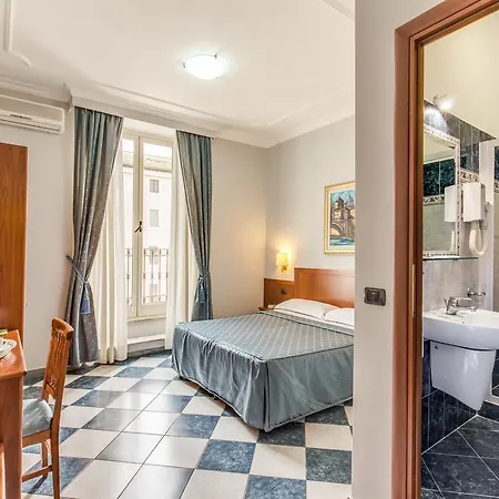 Centro Cavour 3* Rome