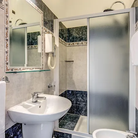 Centro Cavour Πανσιόν 4*